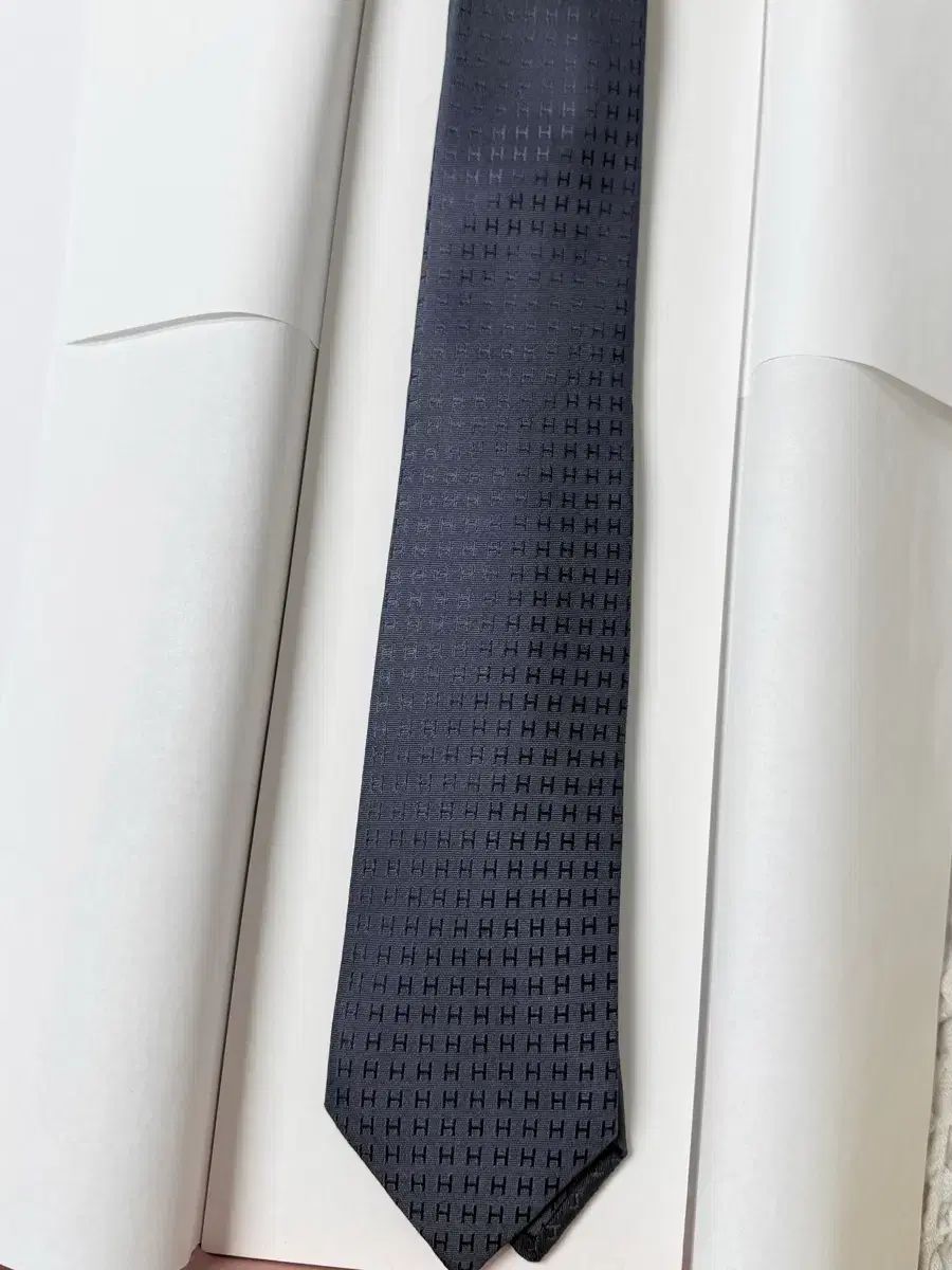 Hermes エルメス Faconnee H ネックタイ ブルー ウィサール