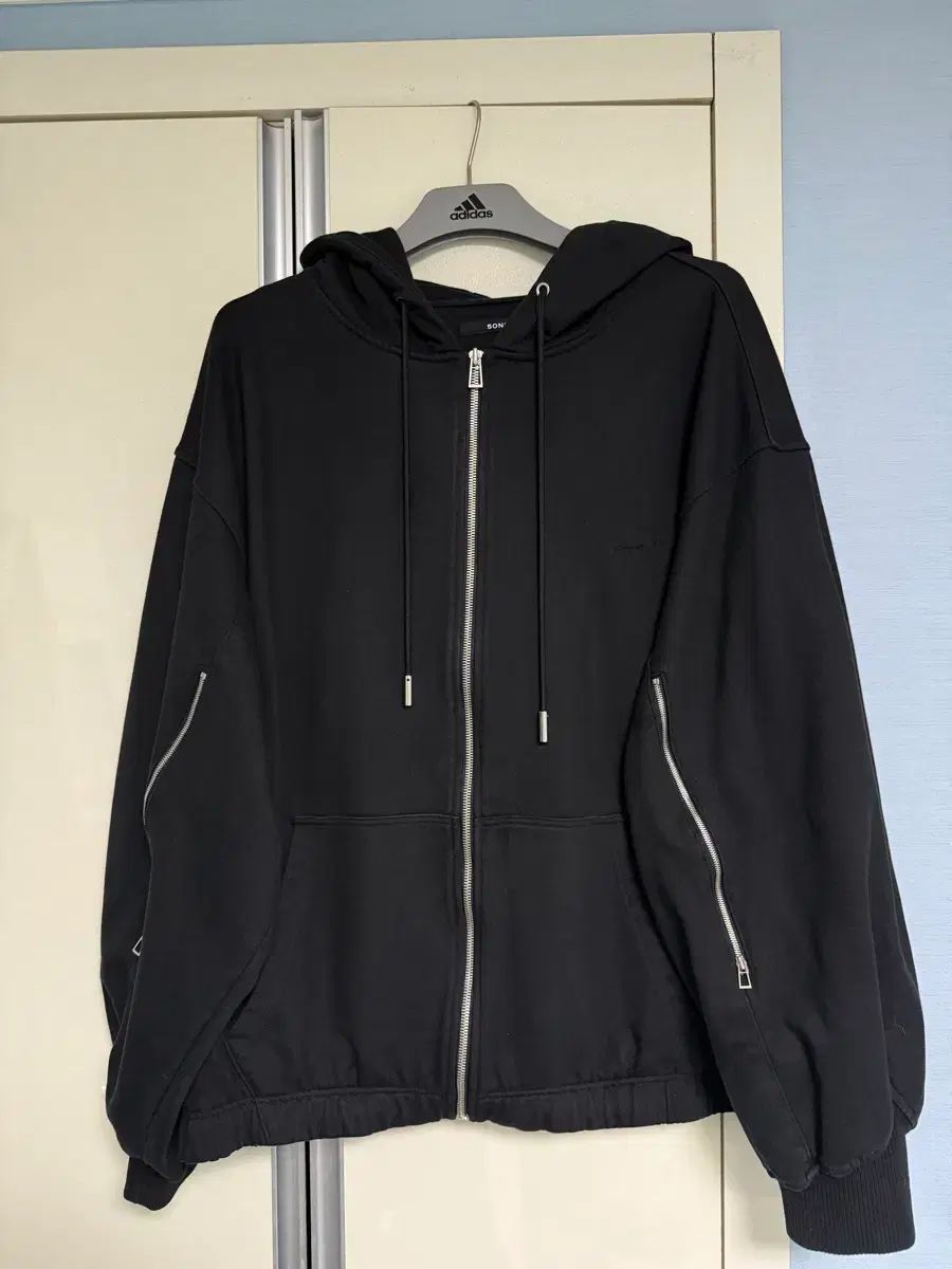 SONGZIO HOMME ソンジオ オム PURE REBEL エンジェル 刺繍 ジップアップ フーディー ブラック 52