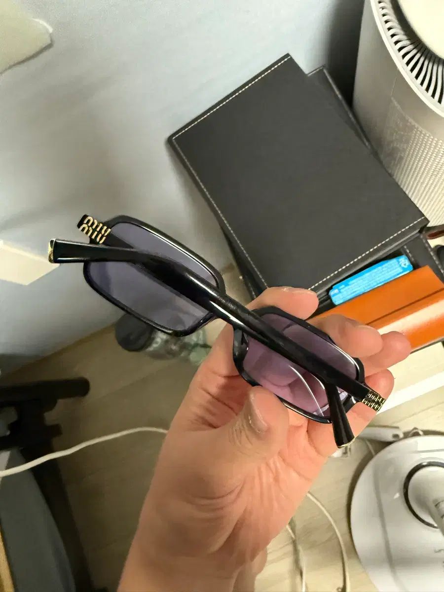  ミュウミュウ MIU サングラス サングラス 小物