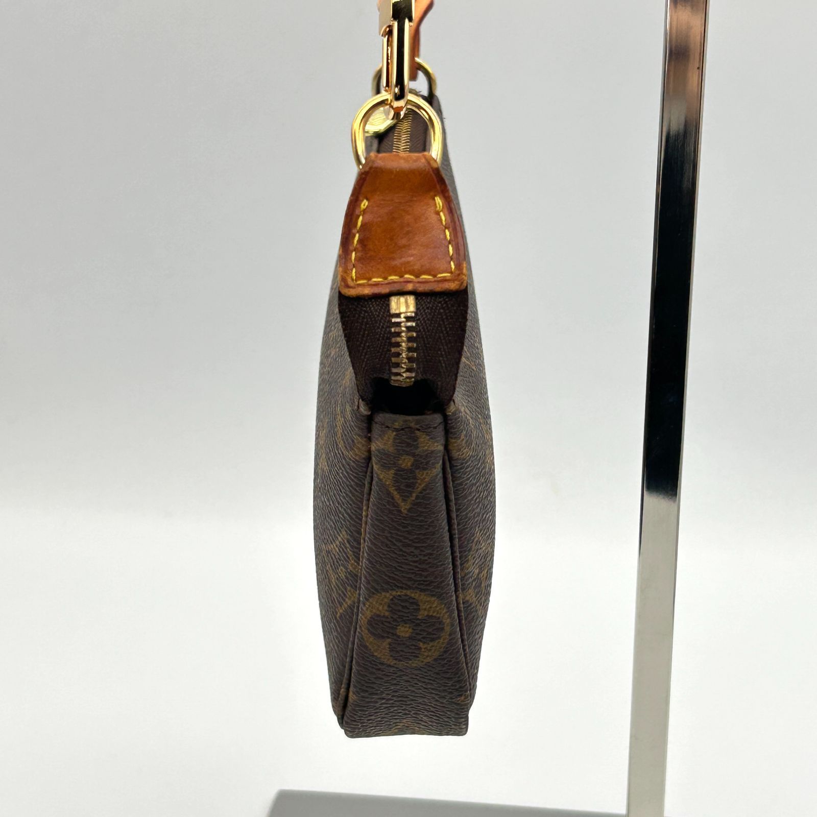 Louis Vuitton ルイヴィトン モノグラム アクセサリーポーチ LOUIS VUITTON（ルイ・ヴィトン） ポーチ モノグラム モノグラム