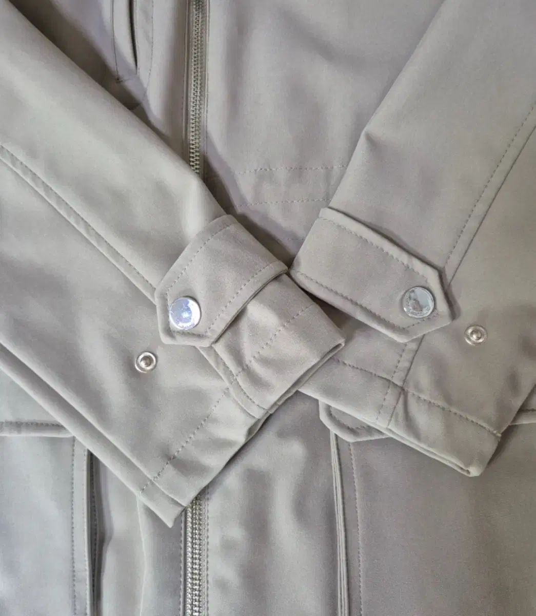 マウンテンパーカー