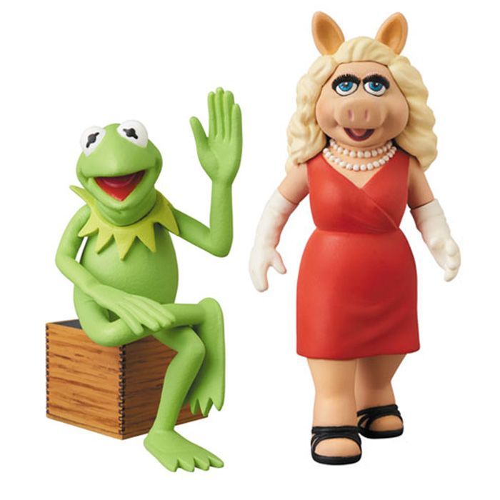 カーミット と ミスピギー の アクションフィギュア　(在庫最終) ザ・マペッツ UDF カーミット ＋ ミス・ピギー セット フィギュア The