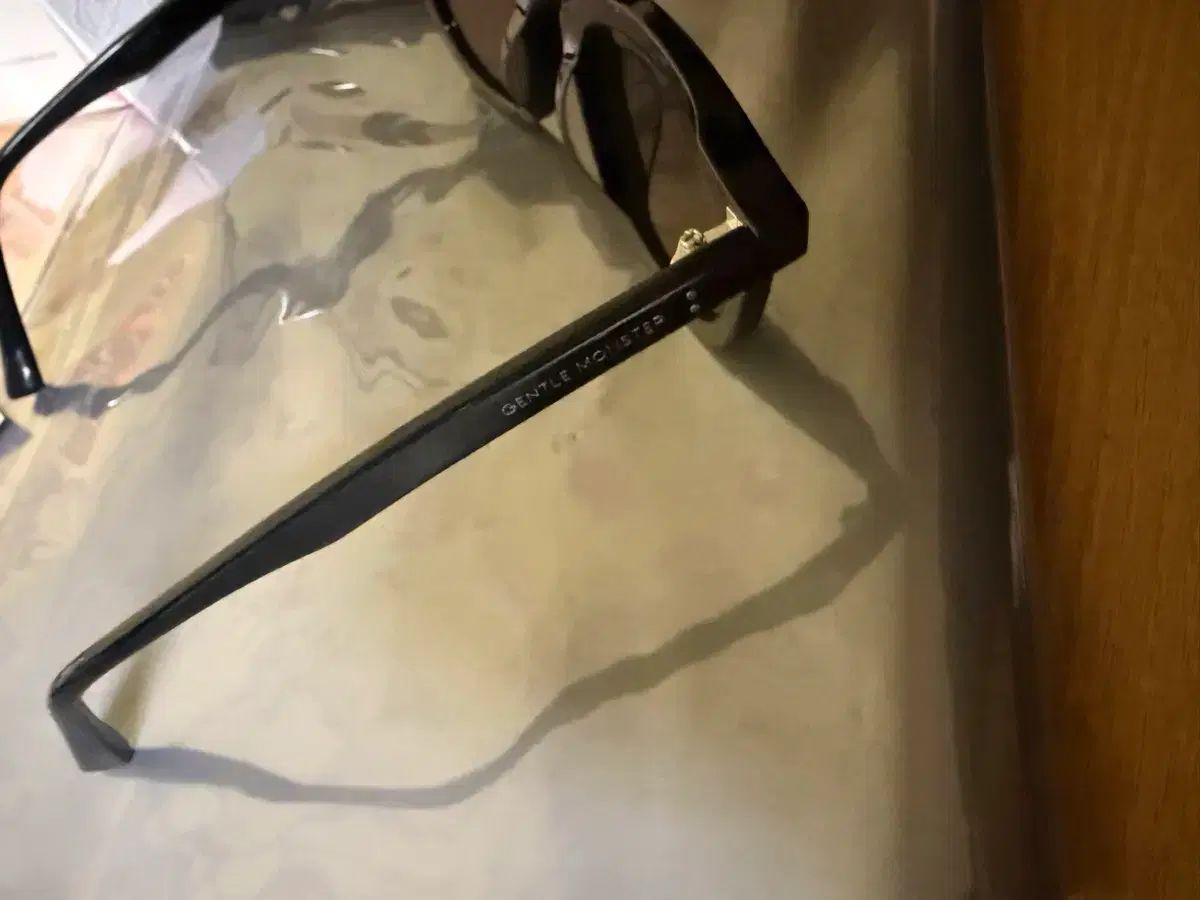  GENTLE MONSTER ジェントルモンスター LANG サングラス 小物