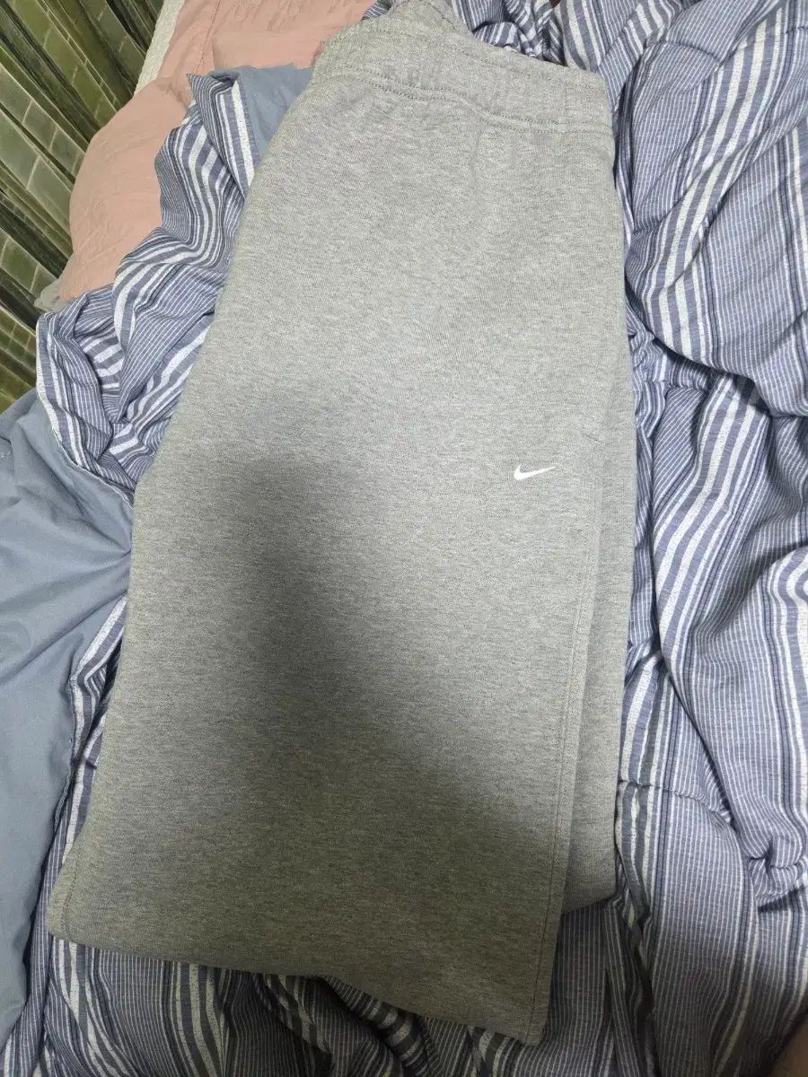 ナイキ ソロスウッシュ パンツ HV 1091-063 XL