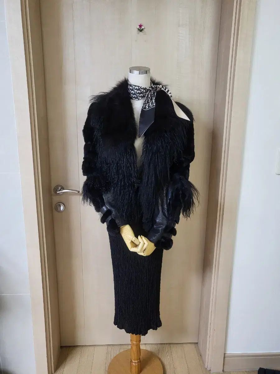  MINNHILL ブラック ファー ジャケット テーラードジャケット ジャケット アウター