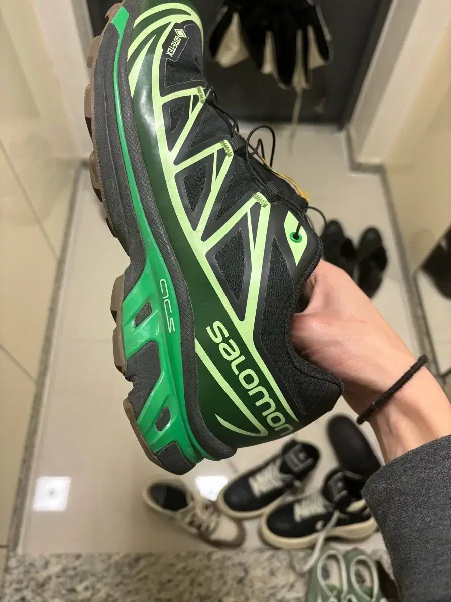 SALOMON サロモン xt-6