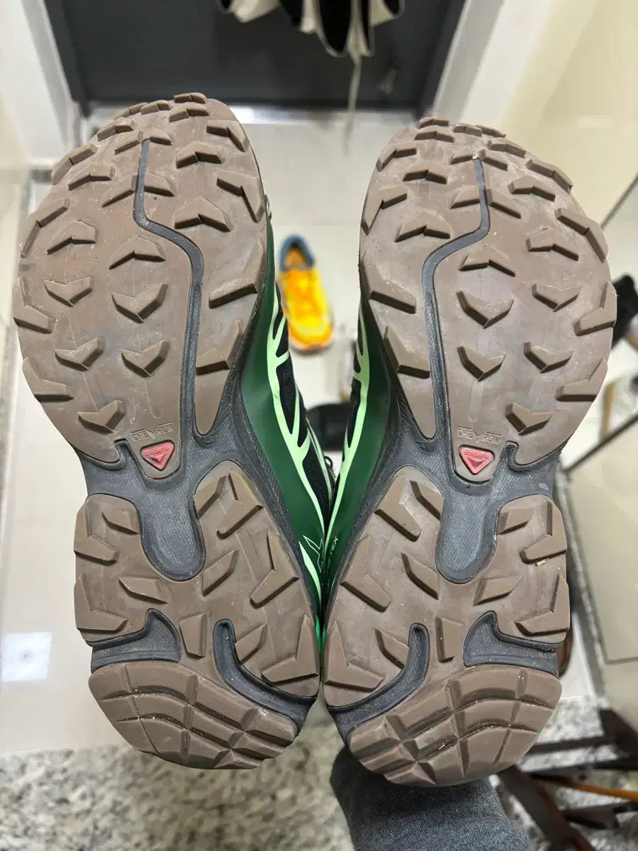  SALOMON サロモン xt-6 登山靴 トレッキングシューズ アウトドアシューズ