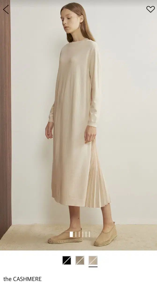 the CASHMERE プリーツ ブロック ニットドレス