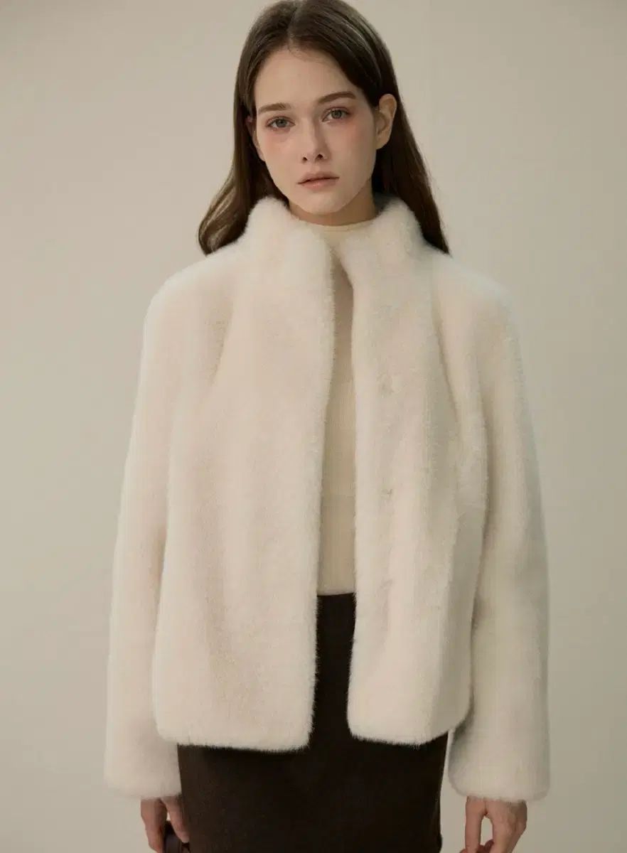 ELLIOTI ファー ジャケット _Ivory