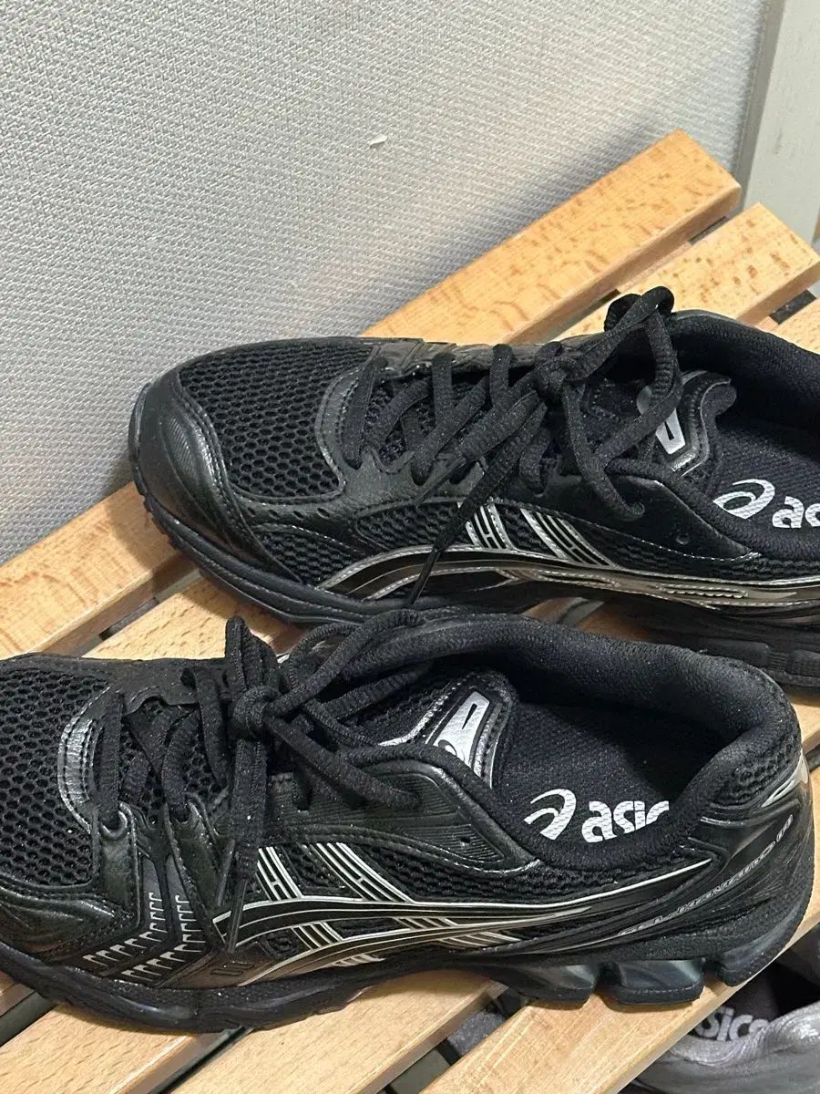 アシックス ゲルカヤノ 14 ブラックピュアシルバー 260