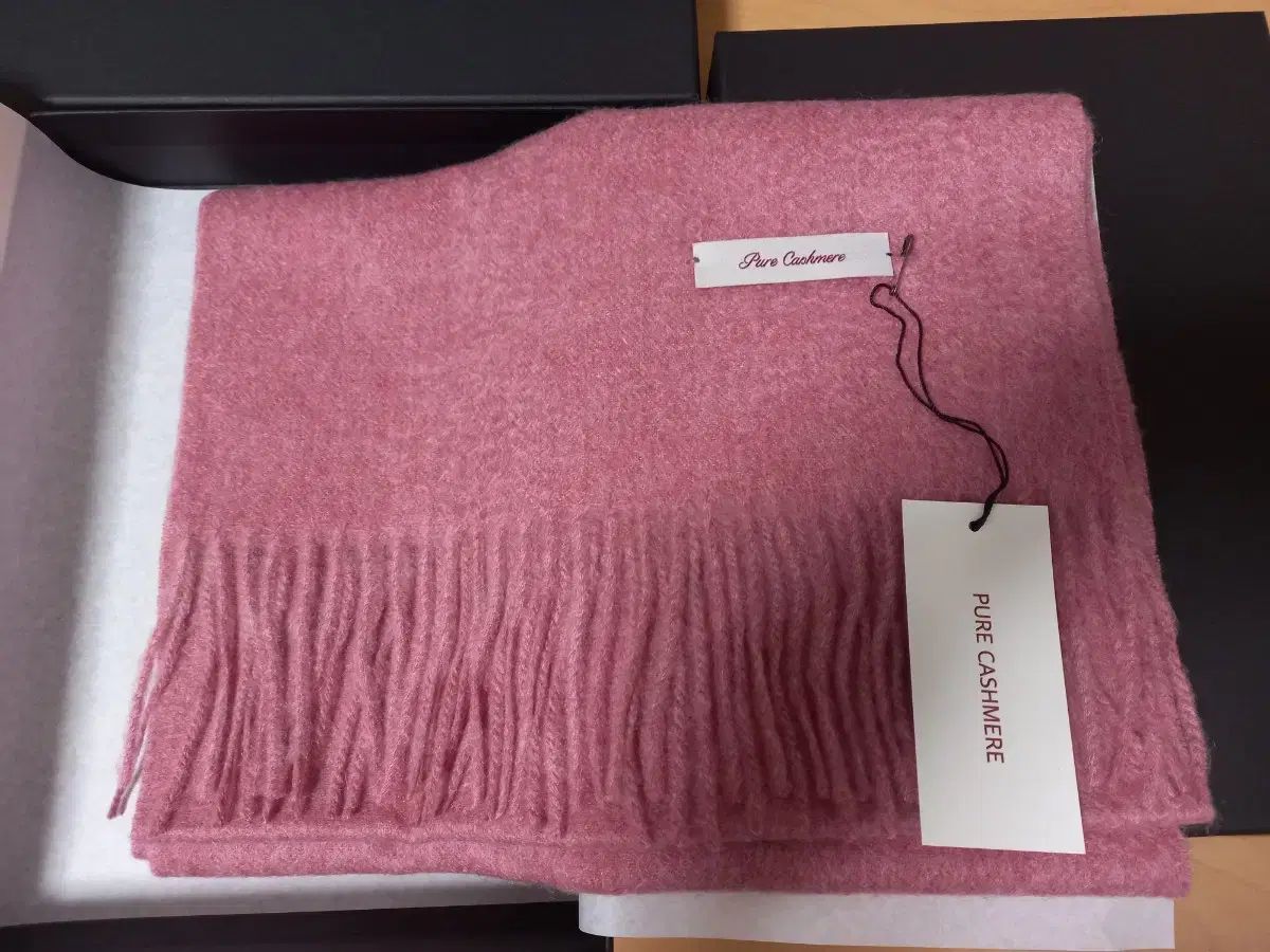 カシミア ピンク色