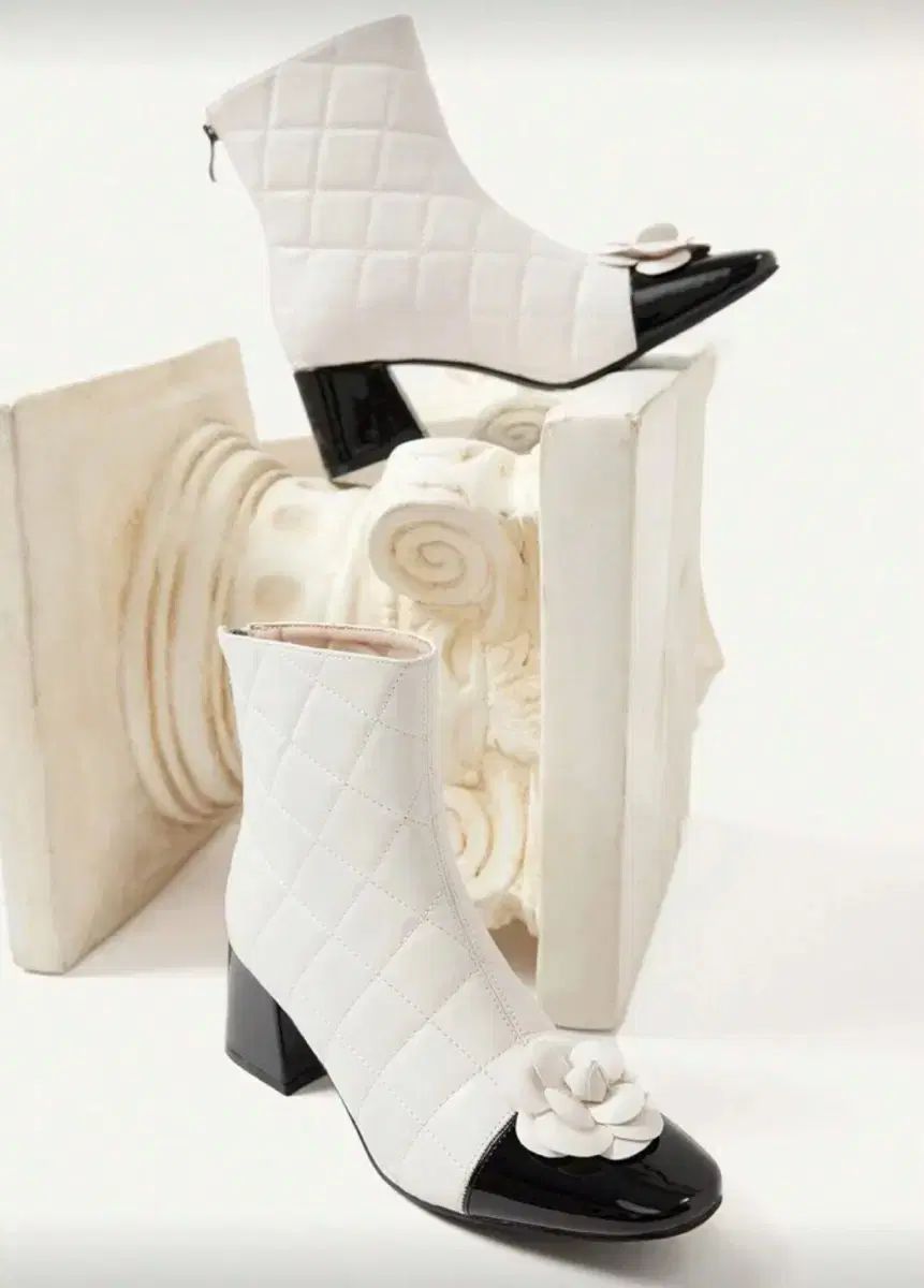  キルティング カメリア アンクル ブーツ 白 その他 ブーツ