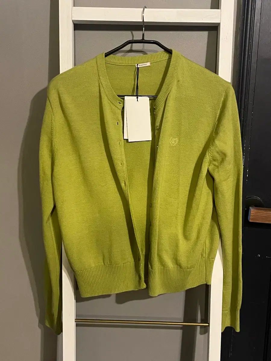 テーブル カーディガン