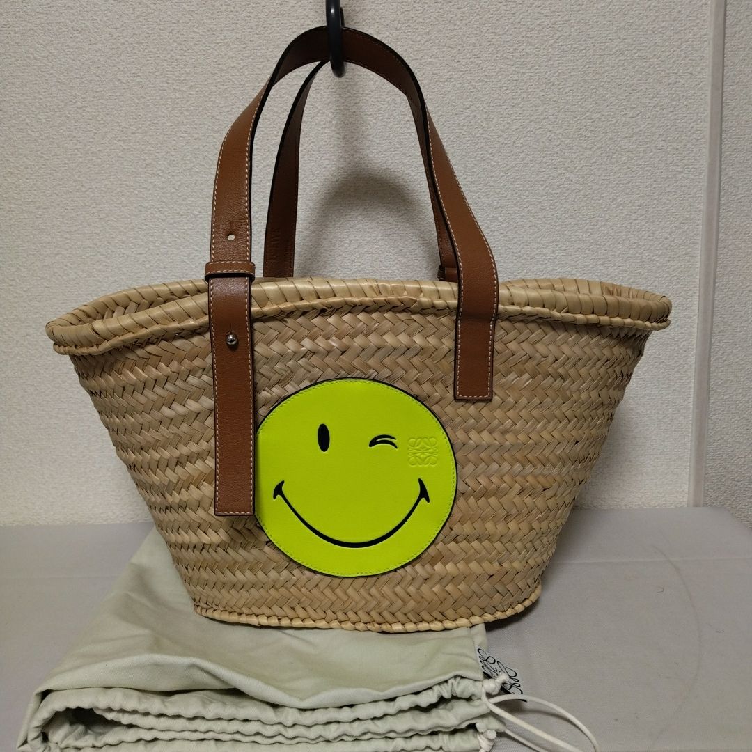 ロエベ スマイリー カゴバッグ ミディアム ラフィア