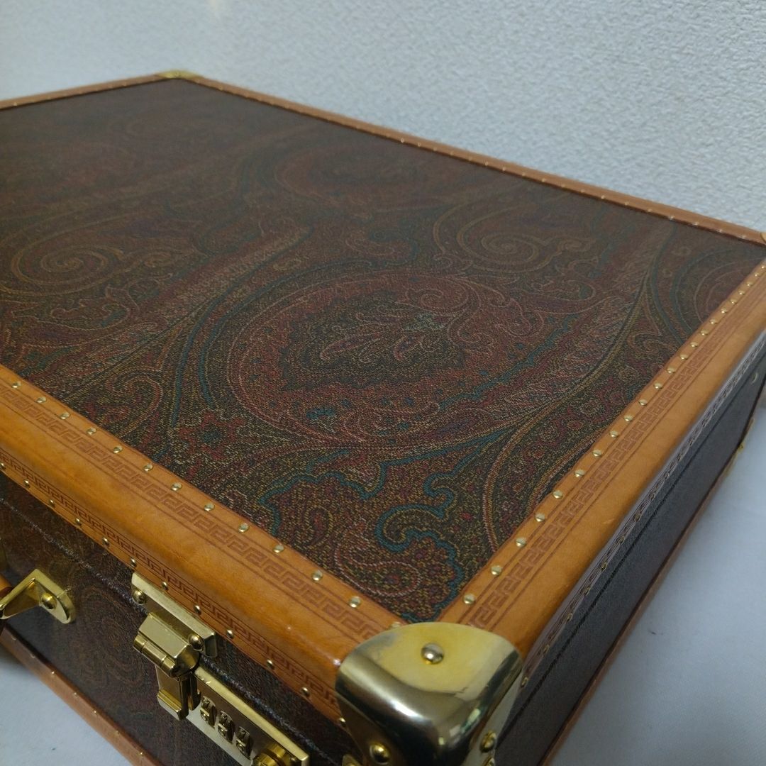 エトロ ペイズリー柄