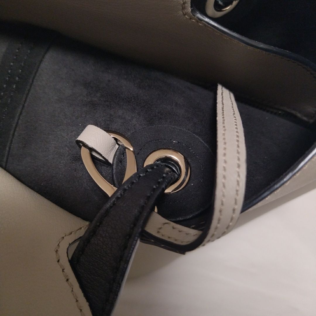 タッセル ディティール