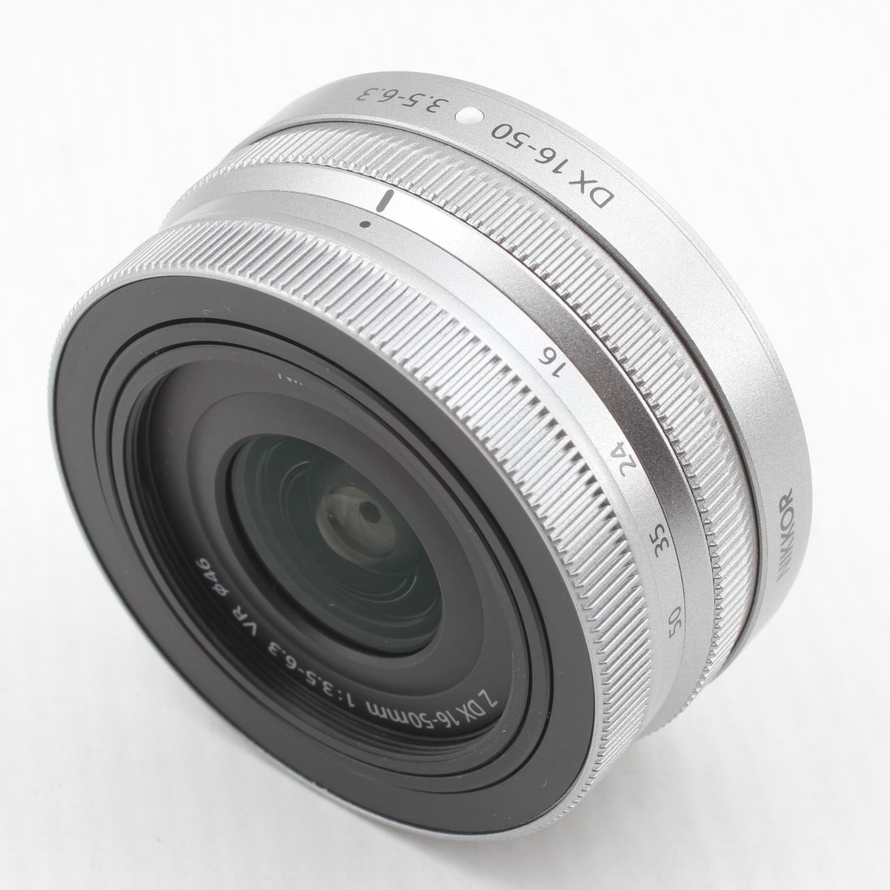Nikon ニコン 標準ズームレンズ NIKKOR Z DX 16 50 mm f 3 5 6 VR シルバー JS 129 00886