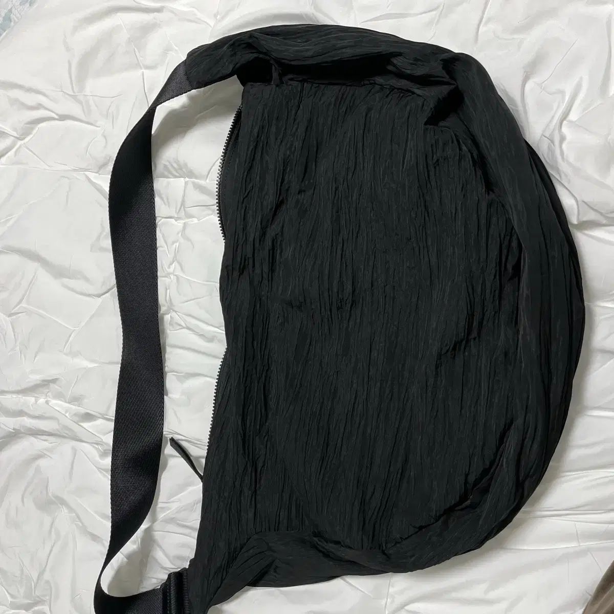 クロスボディーバッグ ブラック