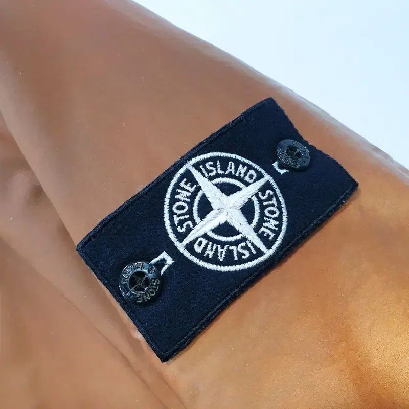 【入手困難】ストーンアイランド/90s初期/リフレクティブジャケット/サイズL ストーンアイランド リキッド リフレクティブ ジャケット - メルカリ