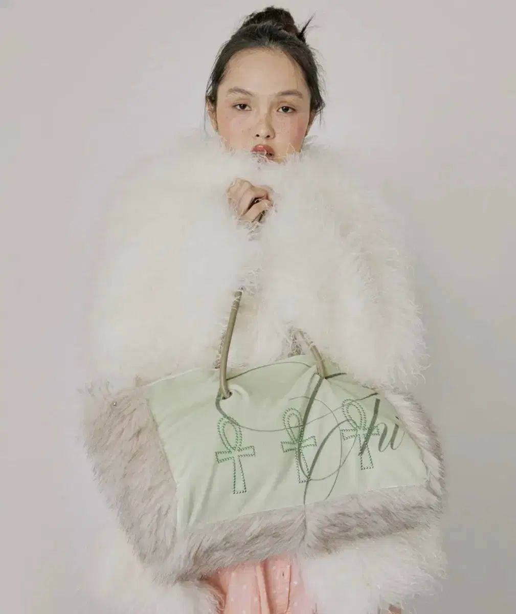 SCULPTOR スカルプター バッグ フラッフィー Fluffy Slouch Velvet Bag Min