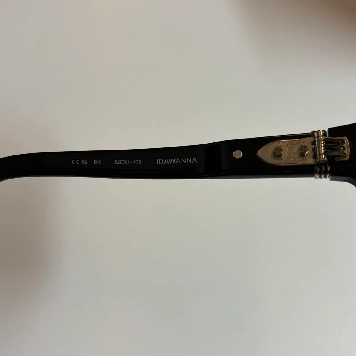 アイダワナ ブラック