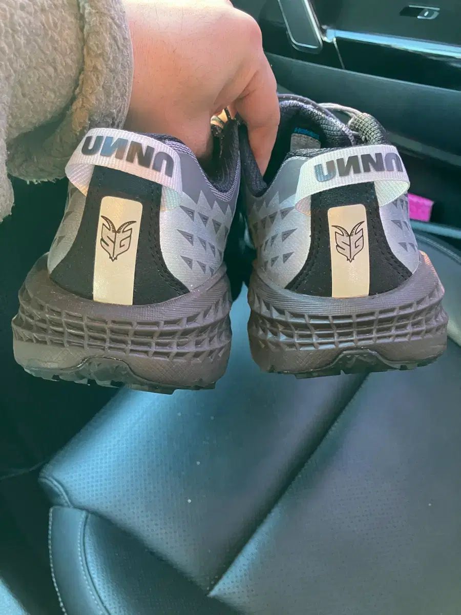  270 HOKA ONE スピード ゴーゴート2 登山靴 トレッキングシューズ アウトドアシューズ