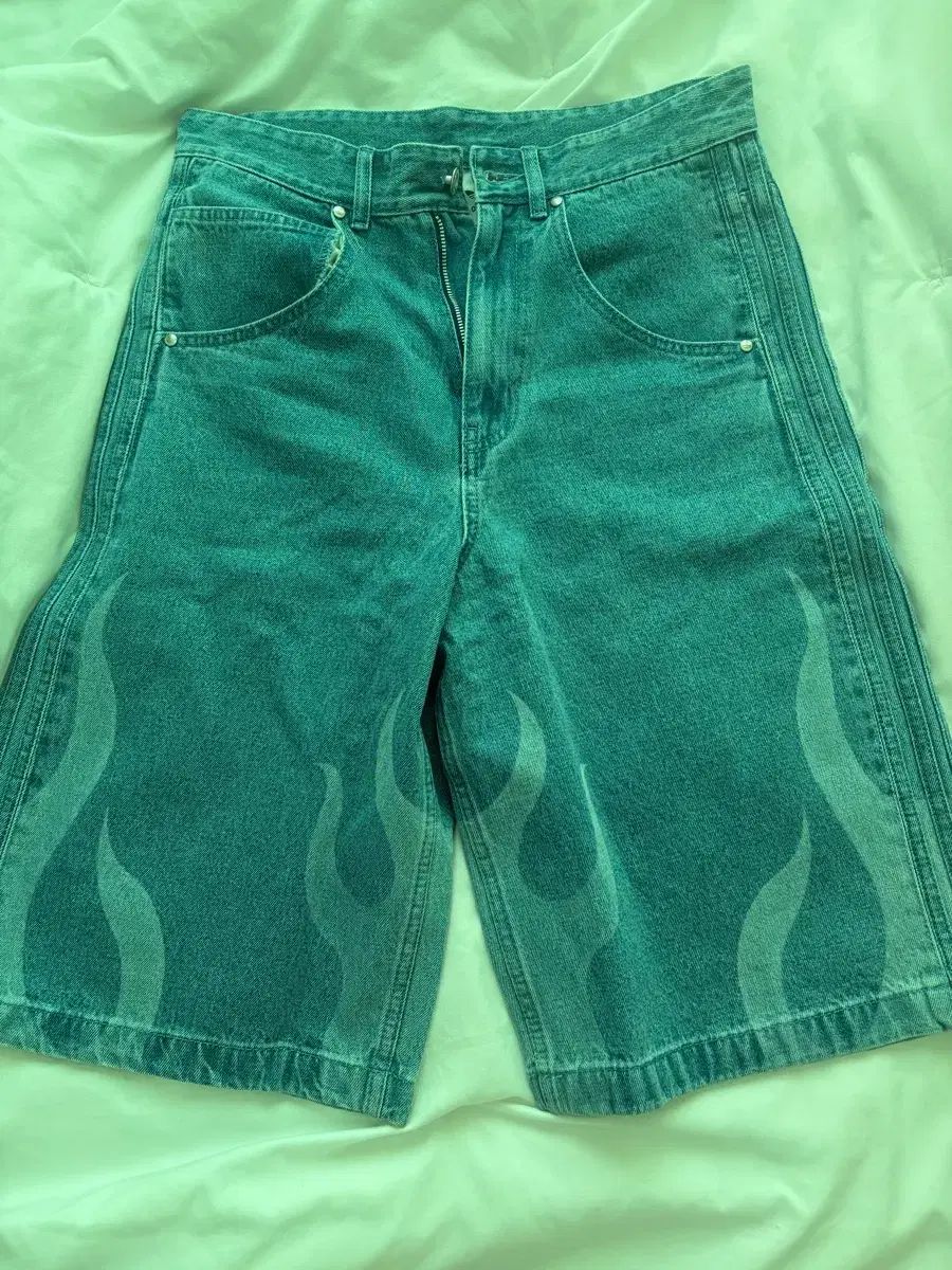 アディダス フレイム デニム ショーツ ブルー 販売