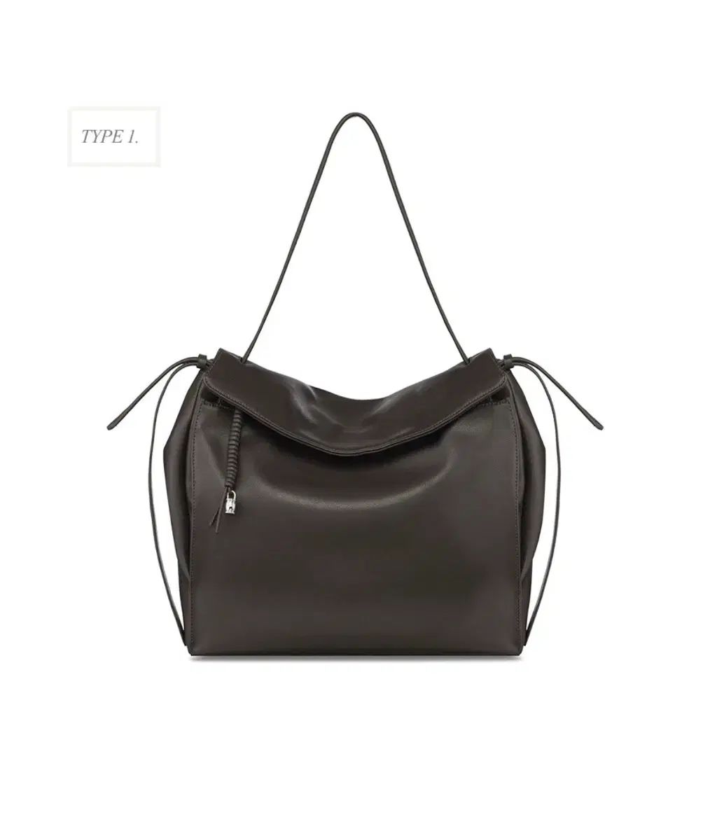  LOEUVRE ショルダーバッグ Trapeze Shoulder Large ショルダーバッグ ショルダーバッグ