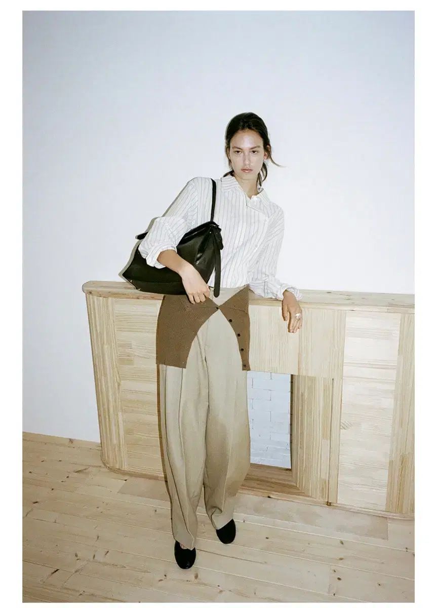 LOEUVRE ショルダーバッグ Trapeze Shoulder Large