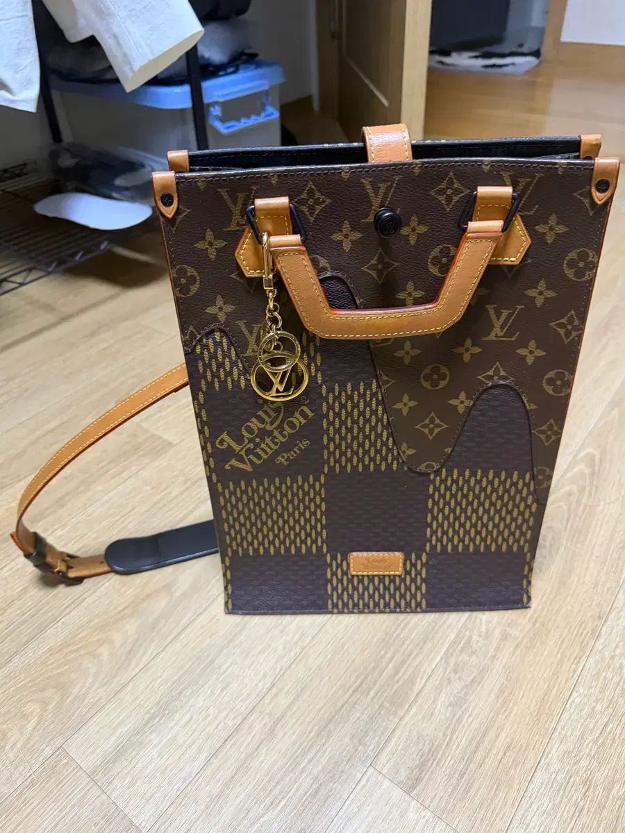 ルイヴィトン NIGO サックプラ