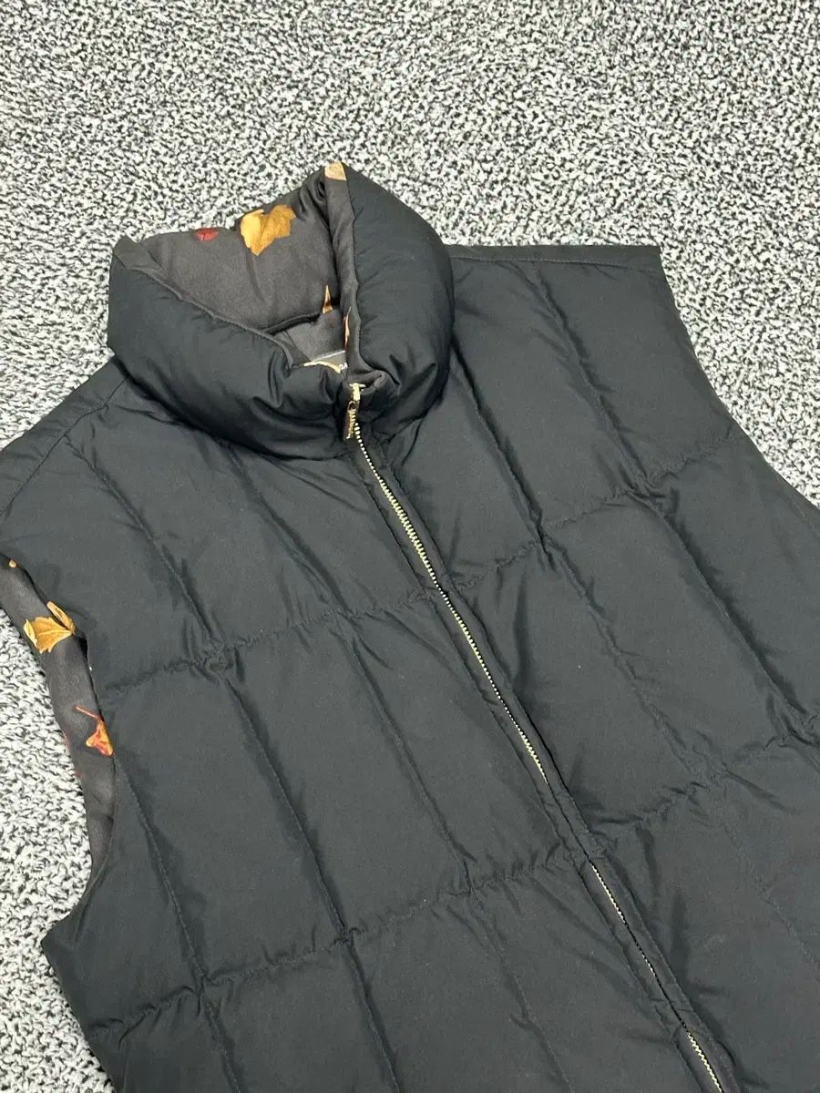 フェラガモ レディース 90-95 ブラック ダウン ベスト