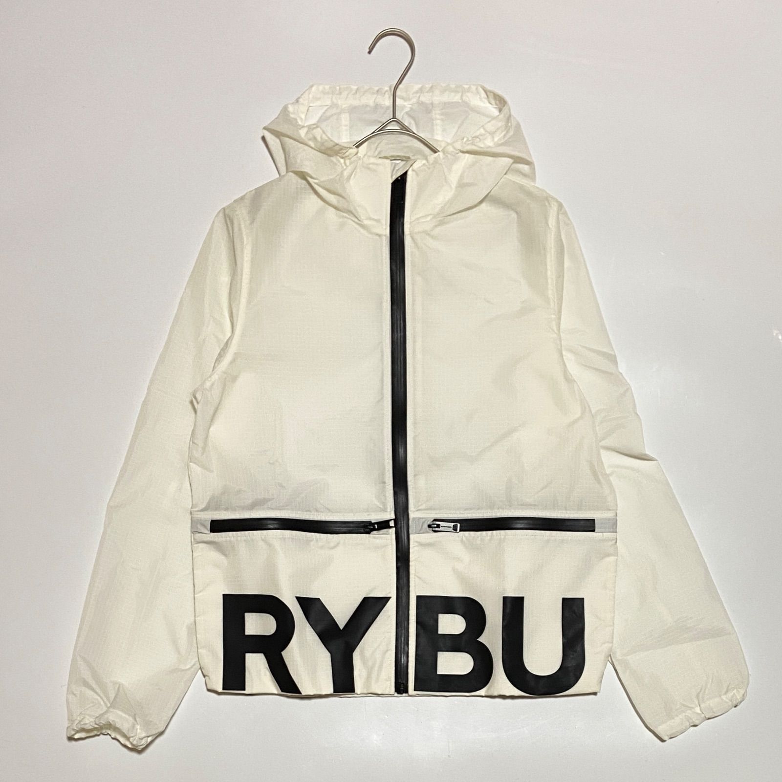 バーバリー マウンテンパーカー ビッグロゴ フード フーデット ナイロン ホワイト 160 Mサイズ相当