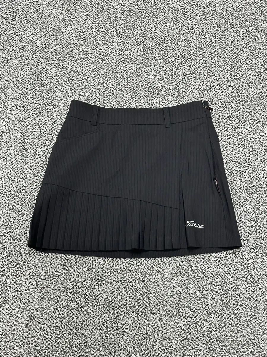 Titleist タイトリスト ブラック シャーリング ゴルフ スカート ツアーフィット