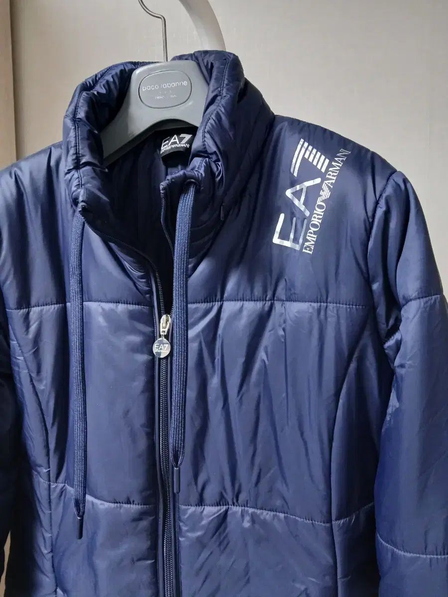 EA 7 エンポリオアルマーニ ナイロン ダウン