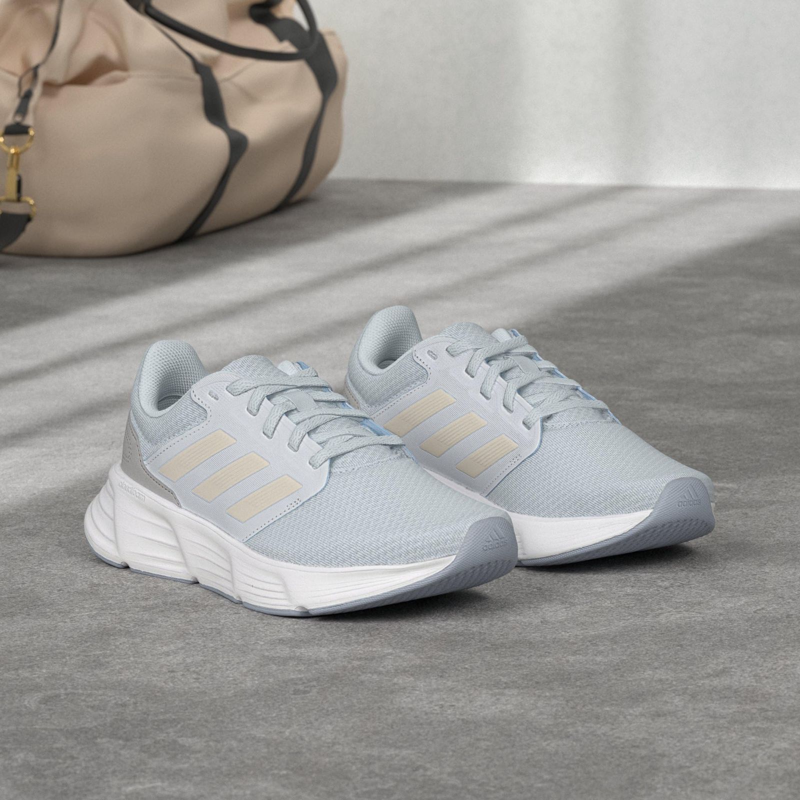 アディダス ランニングシューズ GLX 6 LIU 99 レディース ヘイローブルー パテモーブ ワンダーブルー IE 8151 24.5 cm