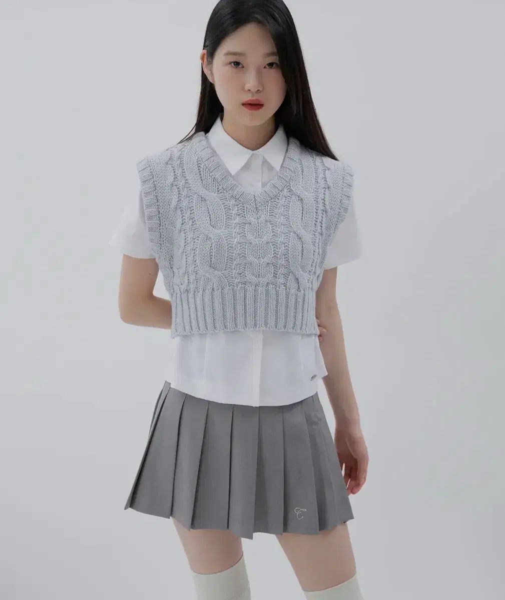キュレッティー ケーブル ニット ベスト S