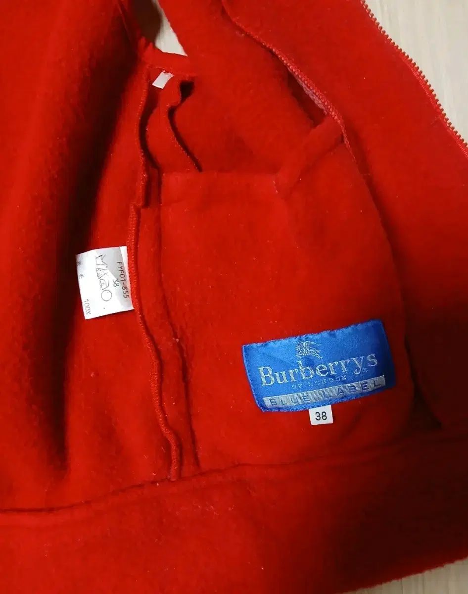  バーバリー 赤 フリース ベスト ベスト ジレ ベスト ジレ ビスチェ