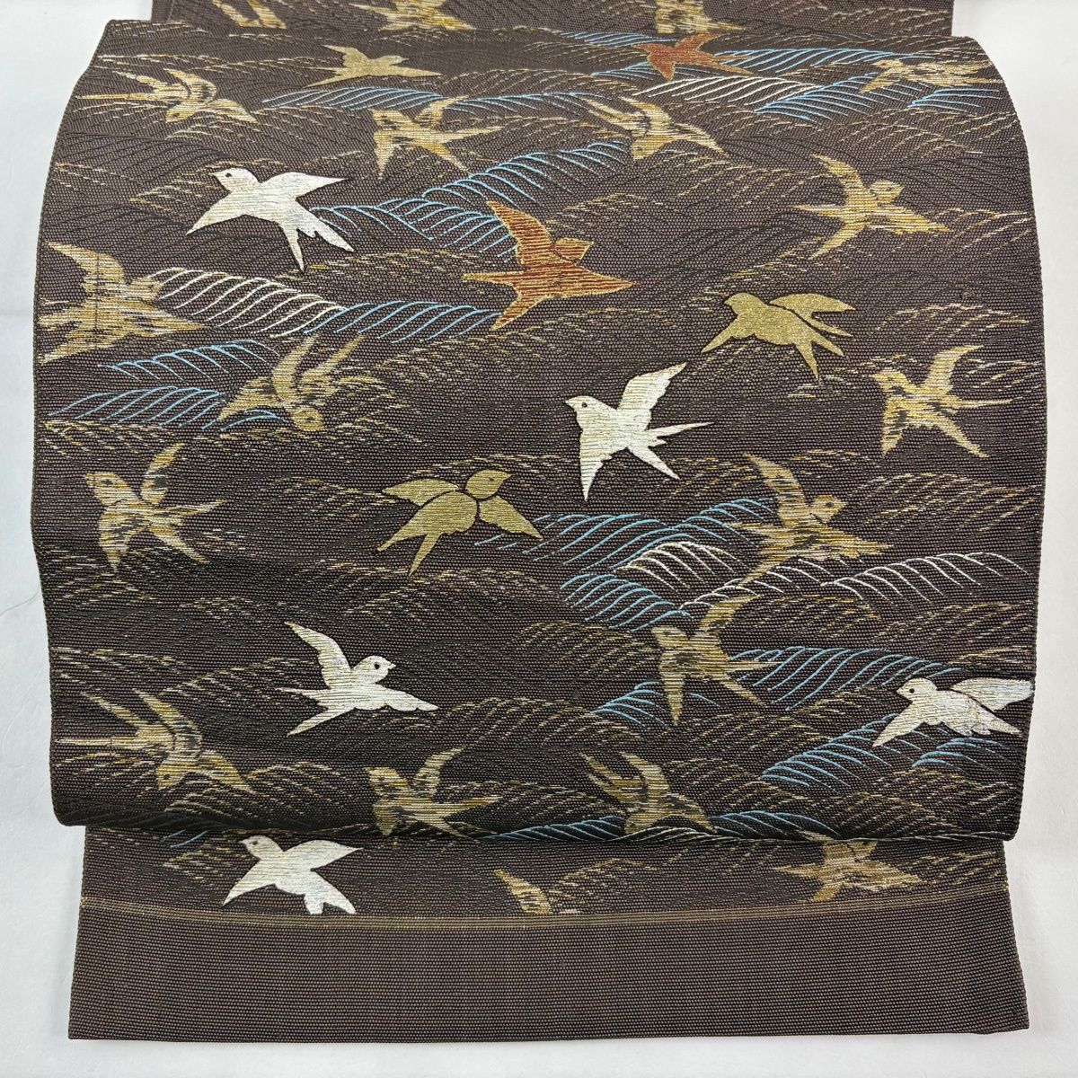 美品】 袋帯 名品 鳥 波 箔 灰茶 お太鼓柄 正絹 【中古】 - メルカリ