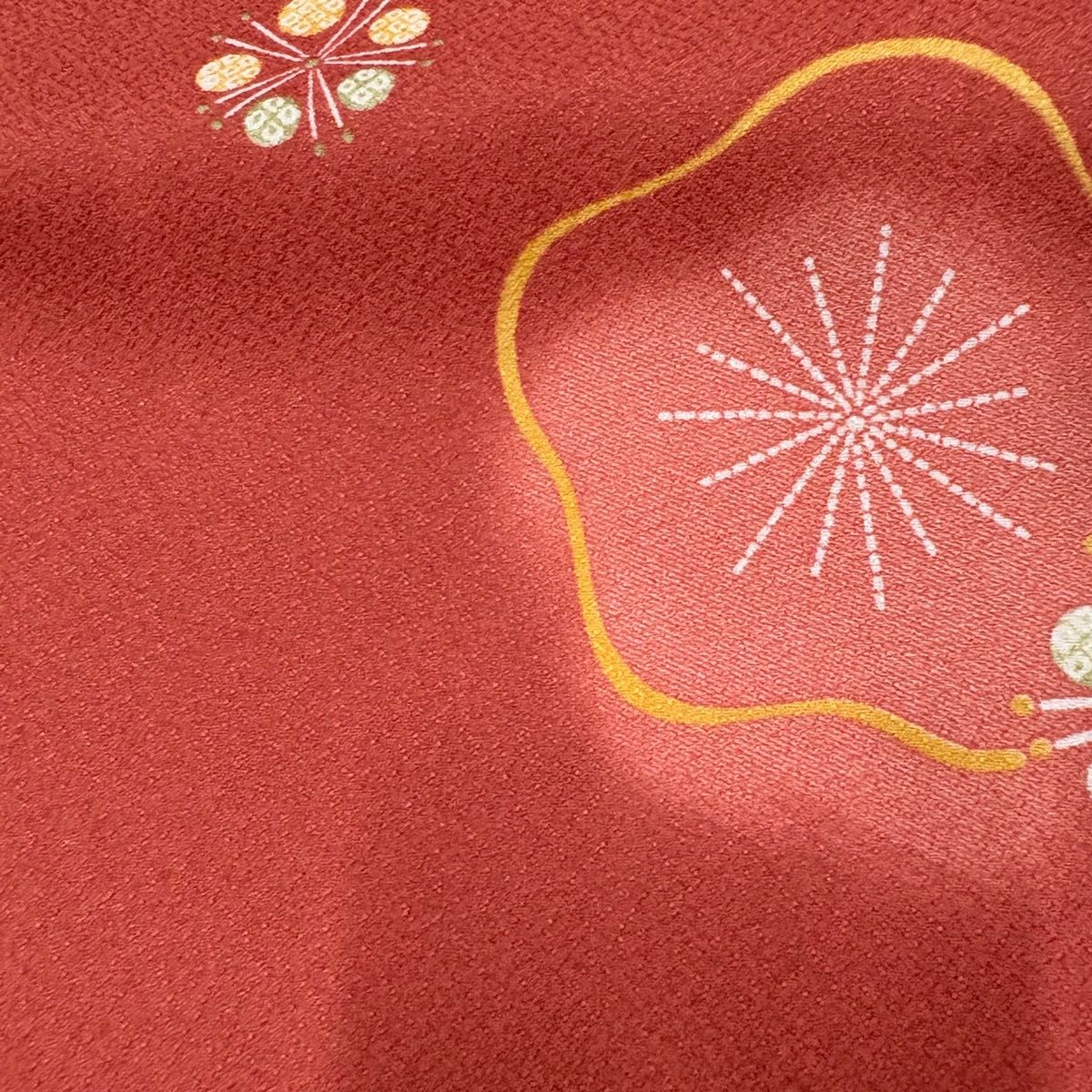 美品】 小紋 身丈164cm 裄丈66.5cm M 袷 洗える着物 梅 ぼかし 朱色