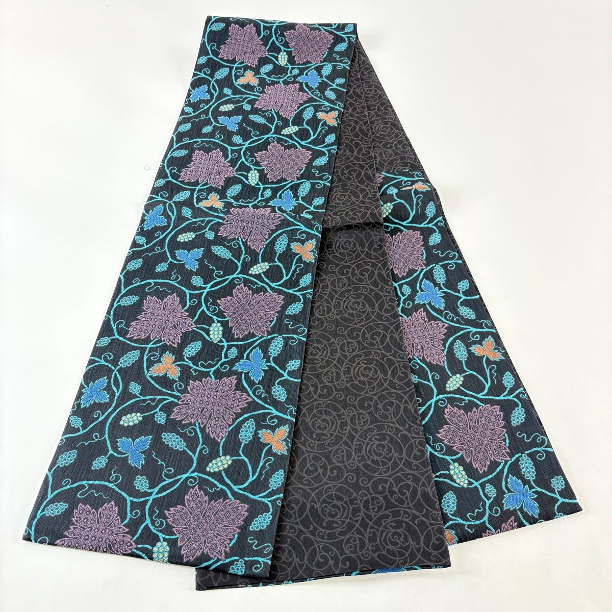 美品】 袋帯 名品 夏帯 葡萄唐草 箔 墨色 六通 正絹 【中古】 - メルカリ