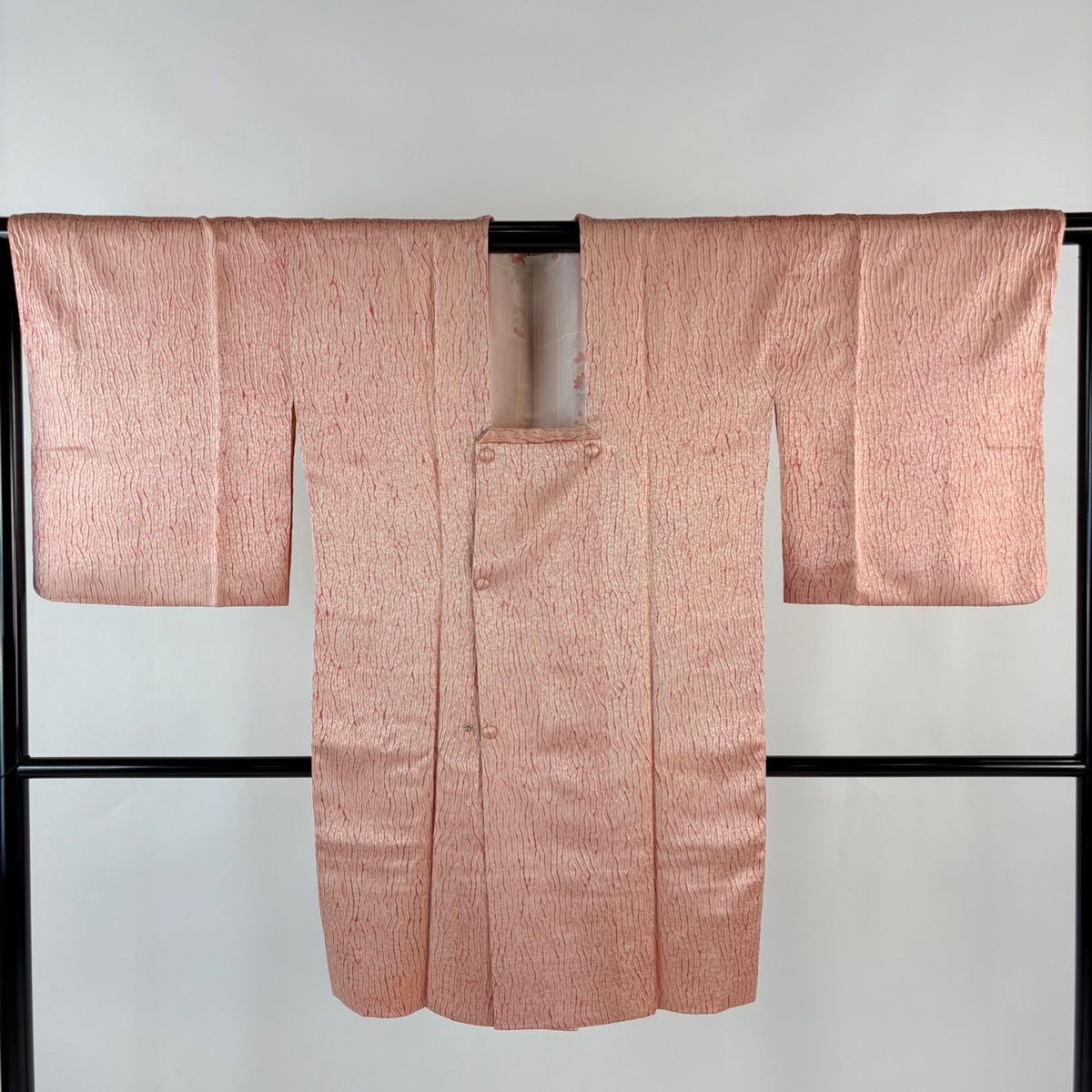  道行 身丈96 cm 裄丈65 M 和装コート 角衿 幾何学模様 絞り ピンクベージュ 正絹 秀品 羽織 着物 浴衣
