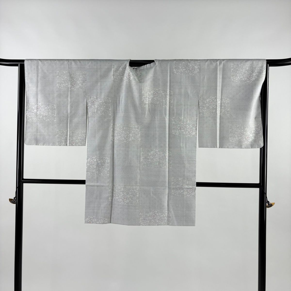 道行 身丈88.5 cm 裄丈65 M 和装コート 角衿 紬地 草花 亀甲 灰白 正絹 秀品