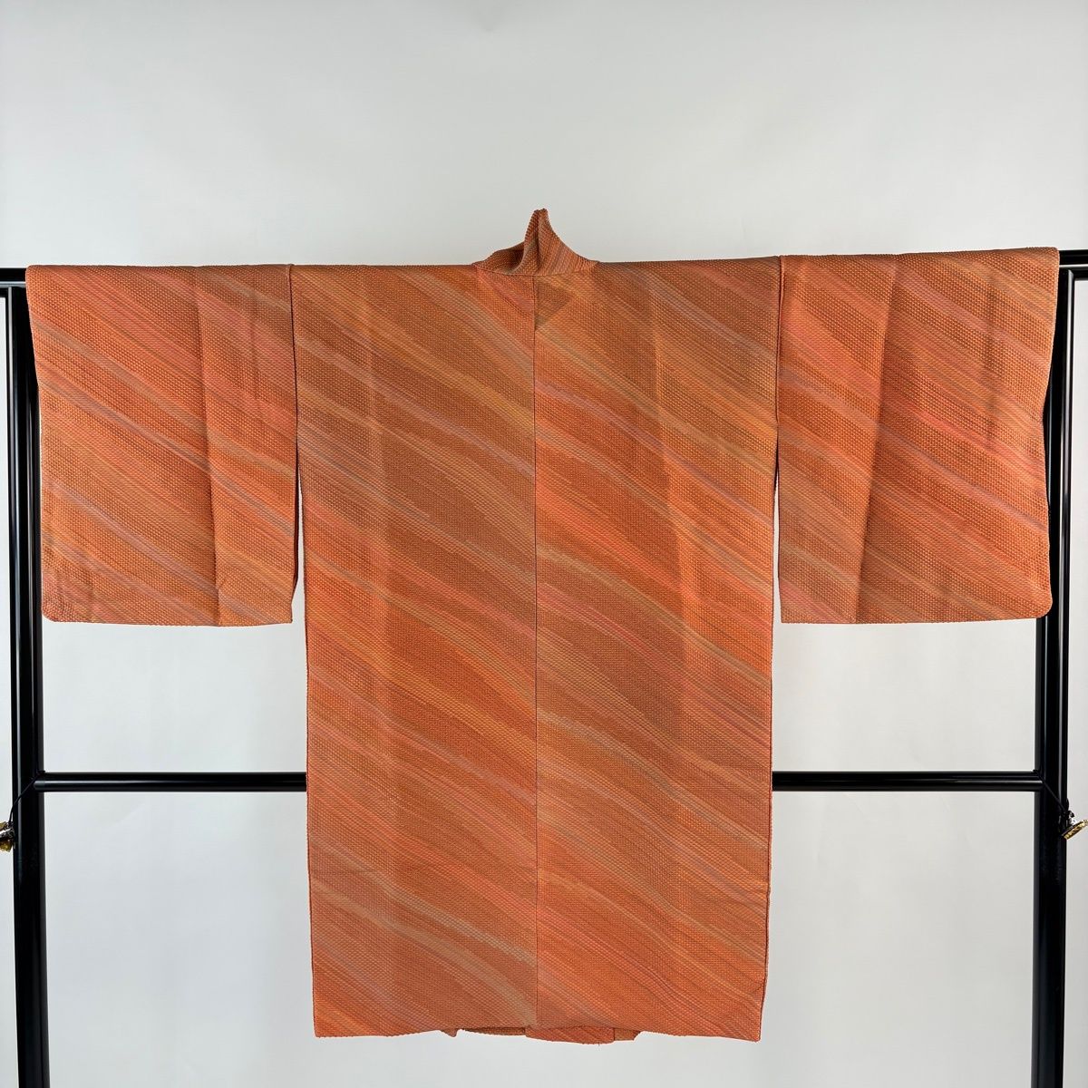 道中着 身丈97.5 cm 裄丈64 M 和装コート 落款 斜縞 幾何学模様 オレンジ 正絹 秀品