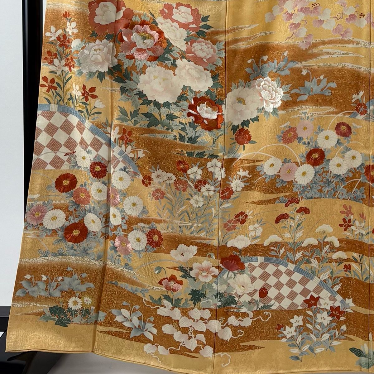 訪問着 身丈166 cm 裄丈67.5 L 袷 牡丹 流水 刺繍 金糸 オレンジ 正絹 秀品