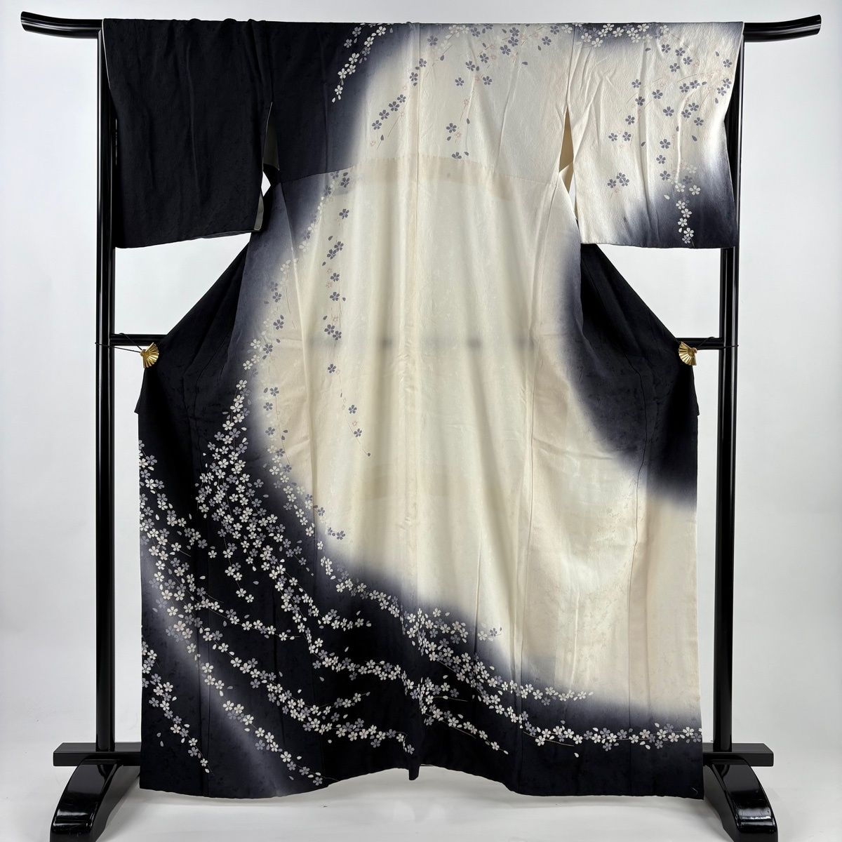 訪問着 身丈164 cm 裄丈66.5 M 袷 桜 金彩 ぼかし 黒 正絹 秀品