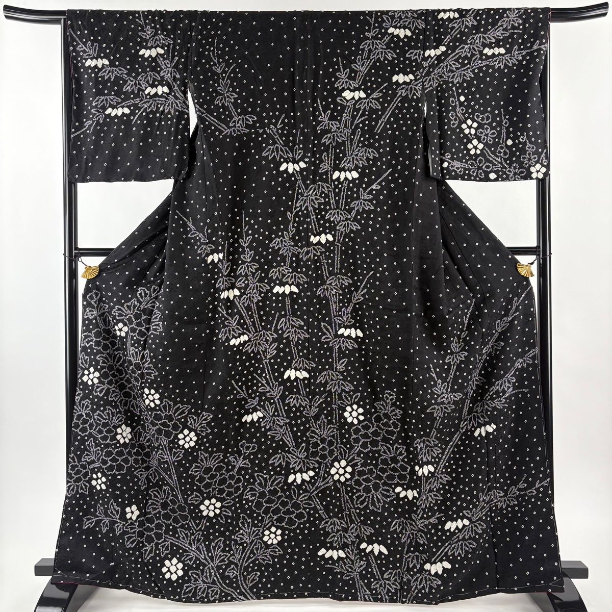 訪問着 身丈164 cm 裄丈67 M 袷 草花 竹 絞り 黒 正絹 秀品