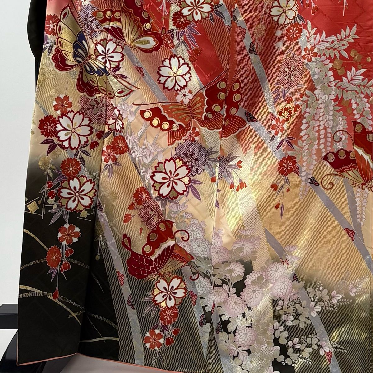 振袖 身丈169 cm 裄丈69 L 袷 蝶 桜 金銀彩 金糸 サーモンピンク 正絹 秀品