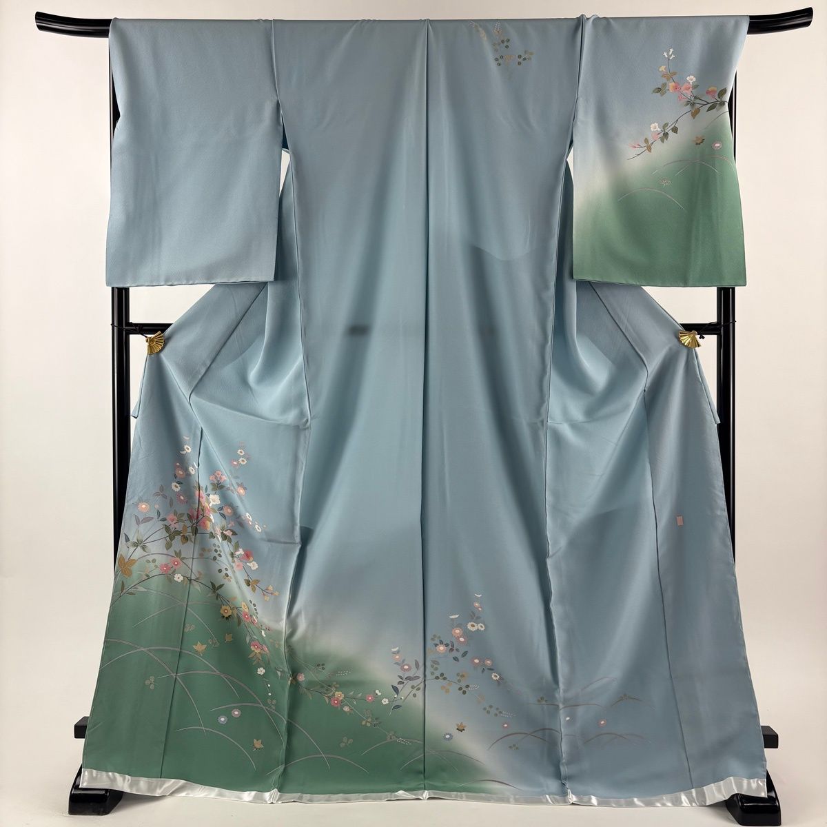訪問着 身丈177 cm 裄丈69 5 未仕立て 仮絵羽 落款 枝花 ぼかし 染め分け 水色 正絹 秀品