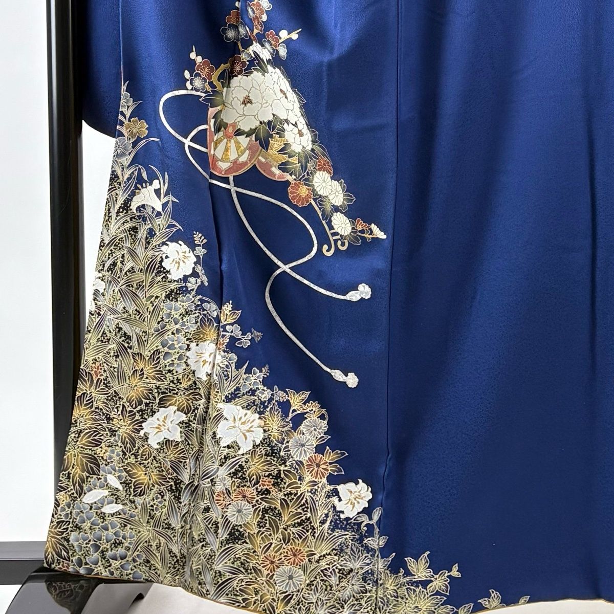 振袖 身丈162.5 cm 裄丈66 M 袷 花車 百合 金彩 紺色 正絹 秀品