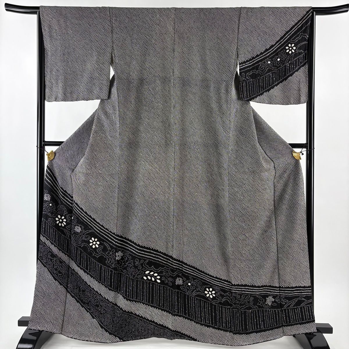 訪問着 身丈165 cm 裄丈64 5 M 袷 草花 亀甲 総絞り 黒 正絹 秀品